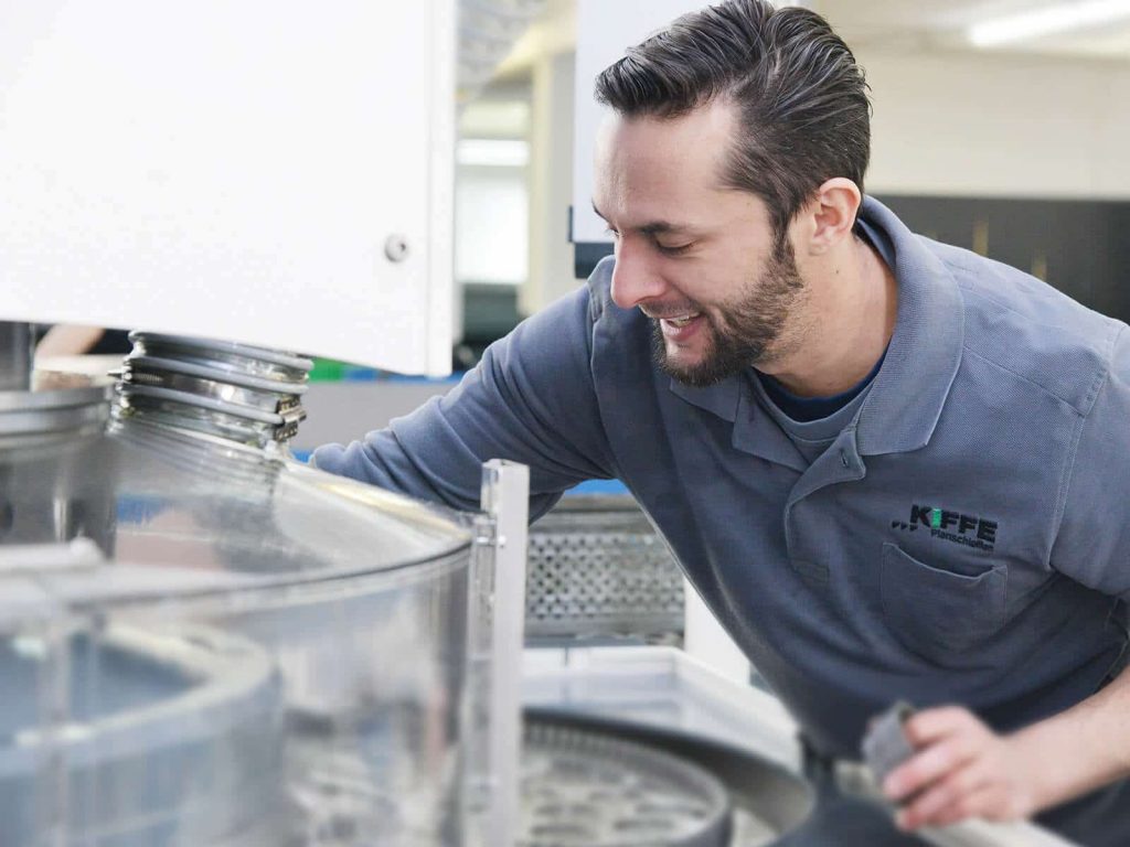 Flachschleifen und Planschleifen Dienstleister – KIFFE Engineering